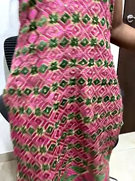 Snapshot of Baby_pari1 chatting on April 9, 6:58 pm Baby pari1 online show from April 9, 6:58 pm