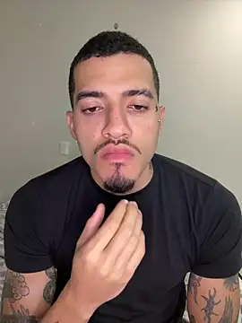 matheusmesso online show from April 23, 1:45 am