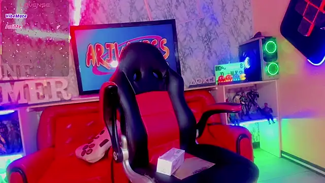 Snapshot of Tiffany_Miller_ chatting on March 25, 11:53 am Tiffany Miller online show from March 25, 11:53 am