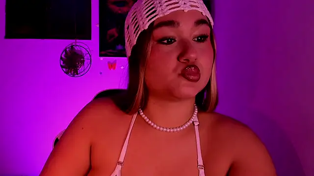 Soouuf  online show from March 25, 12:59 pm