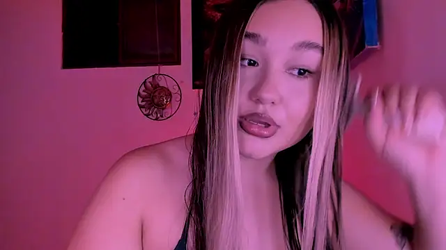 Soouuf  online show from March 28, 10:44 pm