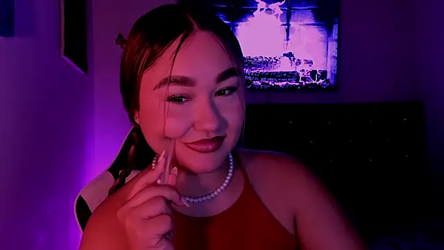 Soouuf  online show from April 10, 1:12 am