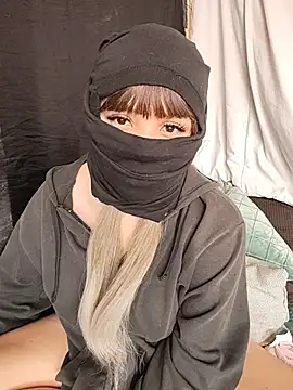 Snapshot of NomiHana chatting on May 9, 7:06 pm NomiHana online show from May 9, 7:06 pm