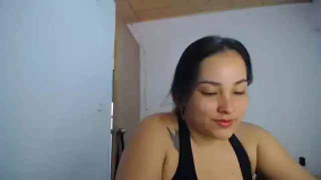 Snapshot of Ivanna_Vegax chatting on May 20, 5:43 pm Ivanna Vegax online show from May 20, 5:43 pm