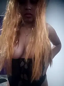 Snapshot of SolashLitzy_Curly chatting on May 23, 4:06 pm SolashLitzy Curly online show from May 23, 4:06 pm