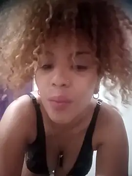 Snapshot of SolashLitzy_Curly chatting on May 30, 2:34 pm SolashLitzy Curly online show from May 30, 2:34 pm
