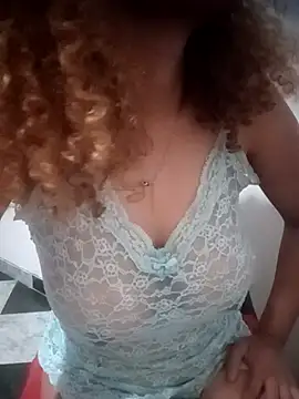 Snapshot of SolashLitzy_Curly chatting on June 10, 6:36 am SolashLitzy Curly online show from June 10, 6:36 am