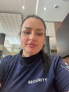 Snapshot of Simona_love777 chatting on April 10, 8:27 pm Simona love777 online show from April 10, 8:27 pm