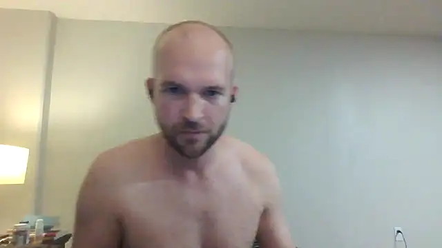 Luke James online show from March 24, 1:05 am