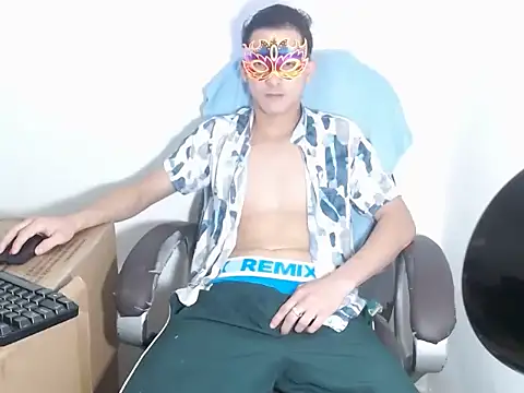 SexyboyHot2000 online show from May 7, 3:33 am