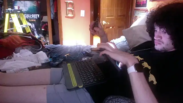 Teddy4420 online show from May 12, 12:41 am