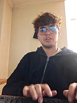 hornsgoat  online show from April 13, 2:32 pm