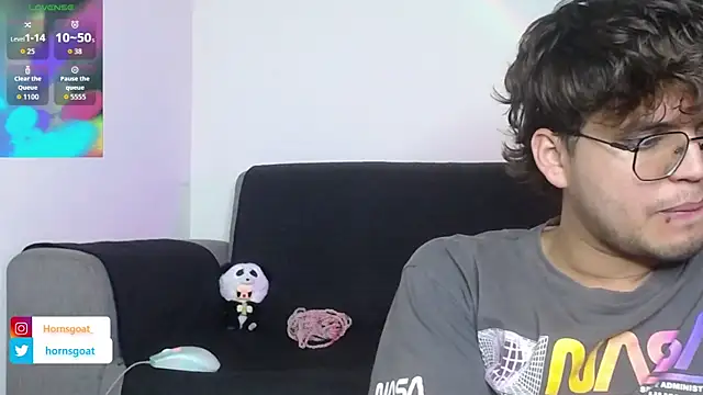 hornsgoat  online show from March 31, 10:34 pm