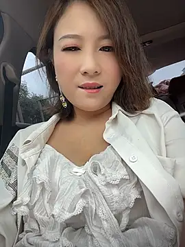 Lola666999 online show from August 1, 6:00 am