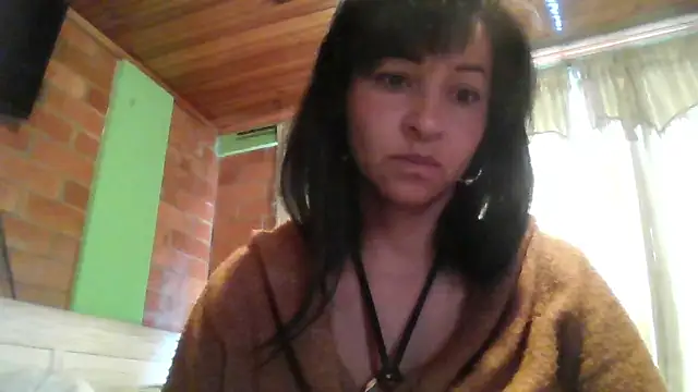 SusanCortez  online show from April 18, 7:40 pm