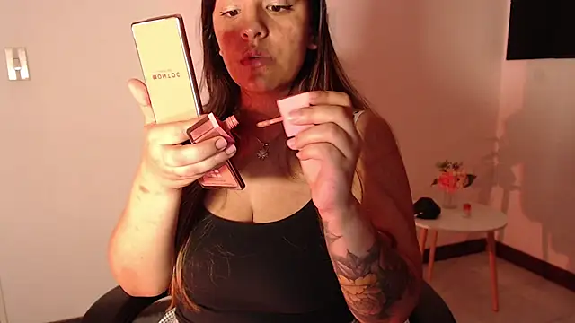 Ivvy Bloom online show from April 11, 2:08 am