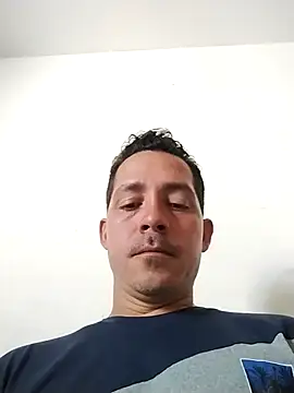 Gabriel leon33 online show from April 18, 8:09 pm