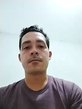 Gabriel leon33 online show from May 3, 6:55 pm