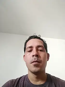 Gabriel leon33 online show from May 17, 8:20 pm
