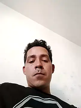 Gabriel leon33 online show from May 8, 9:29 pm