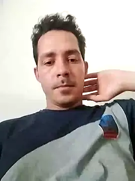 Gabriel leon33 online show from May 6, 9:30 pm