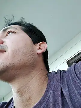 Gabriel leon33 online show from May 18, 10:03 pm