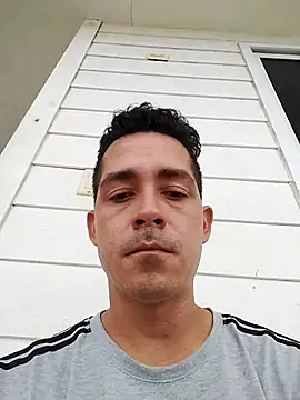 Gabriel leon33 online show from June 11, 9:45 pm