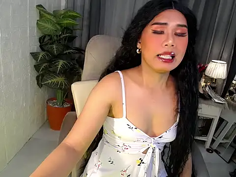 Yourgorgeousmarge online show from April 12, 2:04 am