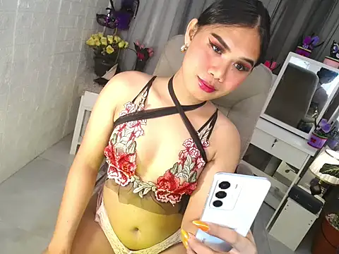 Yourgorgeousmarge online show from May 14, 1:46 am