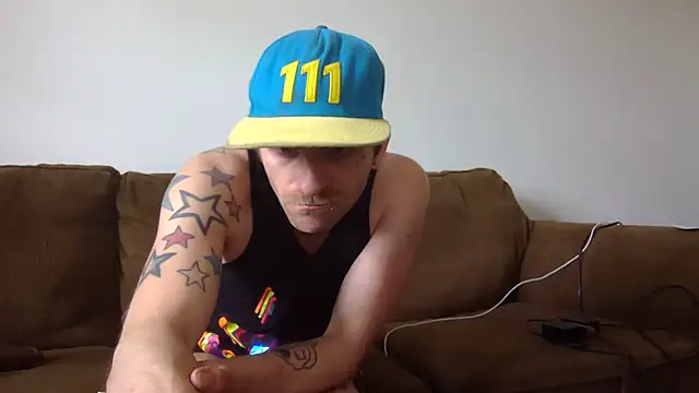 DavidEugeneOr online show from April 27, 9:02 pm