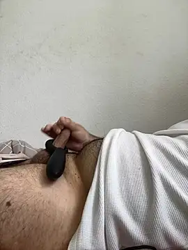 Snapshot of Bimann33 chatting on June 23, 12:47 pm Bimann33 online show from June 23, 12:47 pm