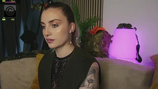 Ema Reese online show from June 7, 4:39 am