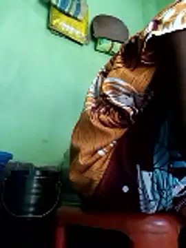 Snapshot of puja560 chatting on June 17, 8:36 am puja560 online show from June 17, 8:36 am