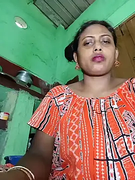 Snapshot of puja560 chatting on June 28, 10:21 am puja560 online show from June 28, 10:21 am