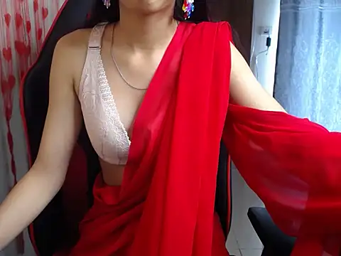 Snapshot of Sweety_piyu chatting on April 2, 5:25 am Sweety piyu online show from April 2, 5:25 am