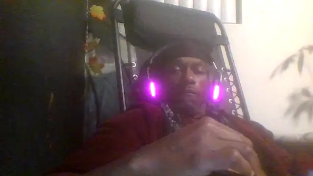 Yourfriendlyneighbor online show from April 22, 10:33 am