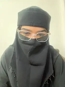 karandeep kaur isback online show from March 26, 10:35 am