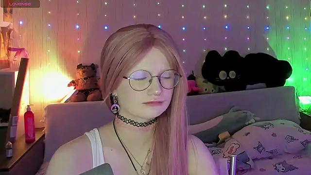 JulietFisher online show from June 6, 1:44 am