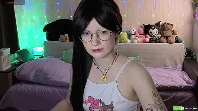 JulietFisher online show from May 10, 4:16 am
