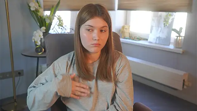 Snapshot of PageTabios chatting on March 26, 12:25 pm PageTabios online show from March 26, 12:25 pm