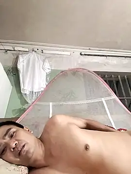 Snapshot of Tinh_love chatting on April 20, 1:45 pm Tinh love online show from April 20, 1:45 pm