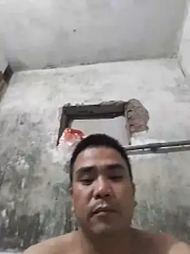 Snapshot of Tinh_love chatting on May 24, 2:39 pm Tinh love online show from May 24, 2:39 pm