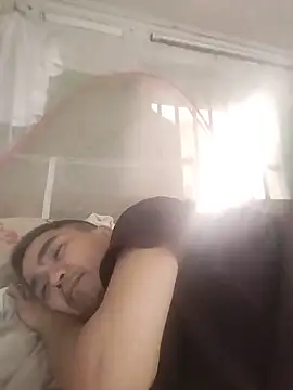 Snapshot of Tinh_love chatting on May 18, 7:24 am Tinh love online show from May 18, 7:24 am