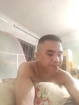 Snapshot of Tinh_love chatting on May 6, 11:36 am Tinh love online show from May 6, 11:36 am