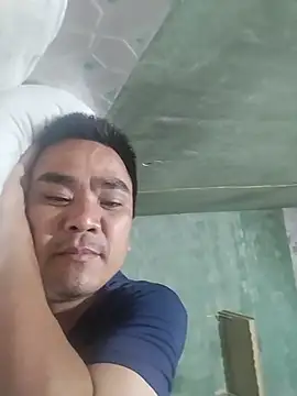 Snapshot of Tinh_love chatting on June 2, 3:23 pm Tinh love online show from June 2, 3:23 pm