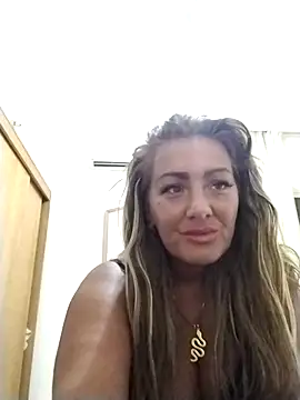 Snapshot of Exotic_ParisX chatting on May 1, 8:47 pm Exotic ParisX online show from May 1, 8:47 pm