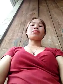 Snapshot of Ely-cute2k chatting on April 28, 2:27 am Ely-cute2k online show from April 28, 2:27 am