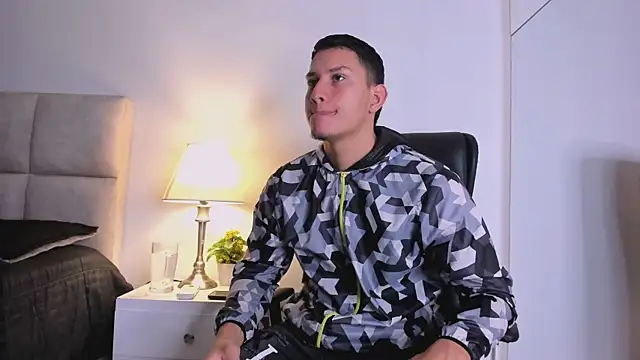Chriss Diamond online show from June 23, 7:56 pm