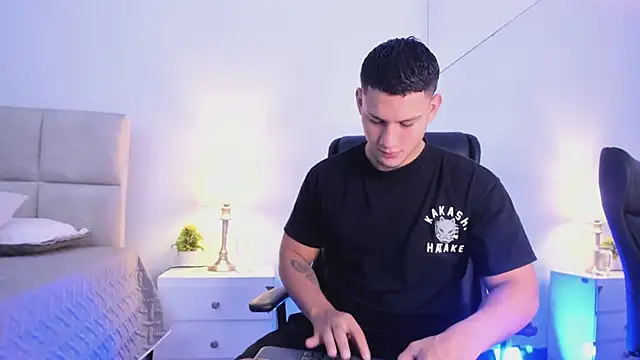 Chriss Diamond online show from May 24, 8:53 pm
