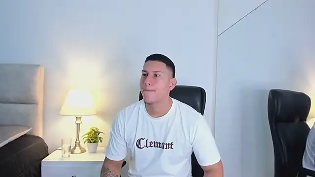 Chriss Diamond online show from June 6, 8:36 pm